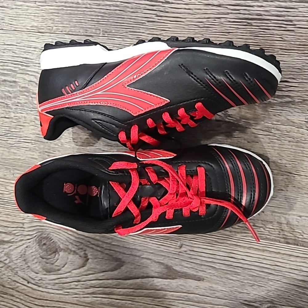 Diadora Kid's Cattura TF Jr Turf Soccer Shoes - Picture 3 of 4